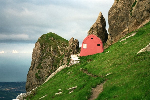 img00018.jpg