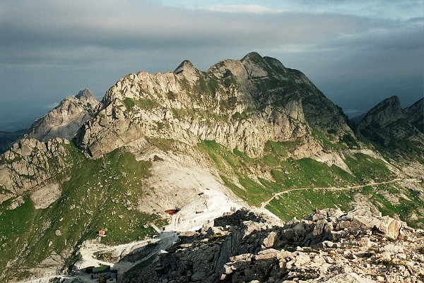 img00020.jpg